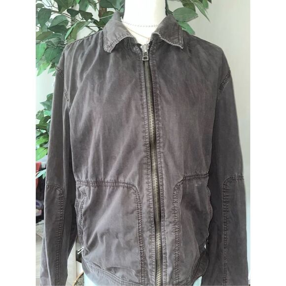Guess Jackets & Blazers - Guess utility gray jacket